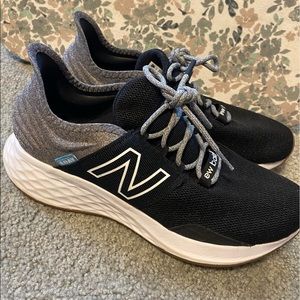 Like new New Balance fresh roav v1 sneaker
